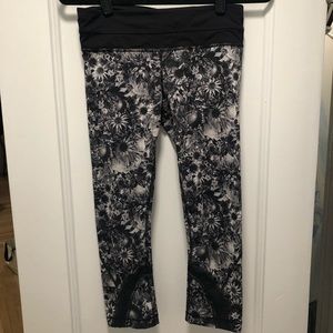 Lululemon cropped workout pant